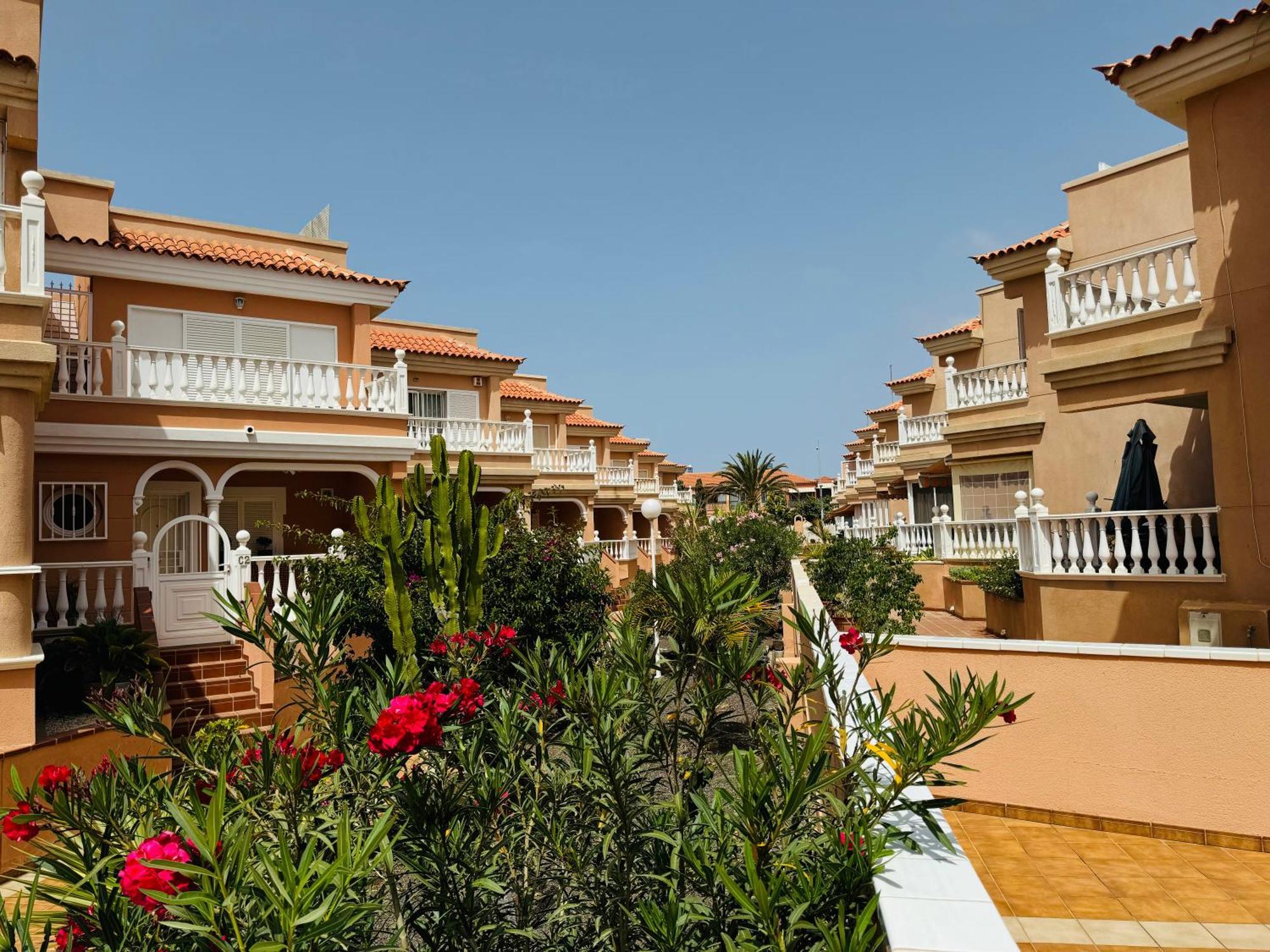 Hugo'S Holiday Apartment In Costa Del Silencio Арона Екстер'єр фото